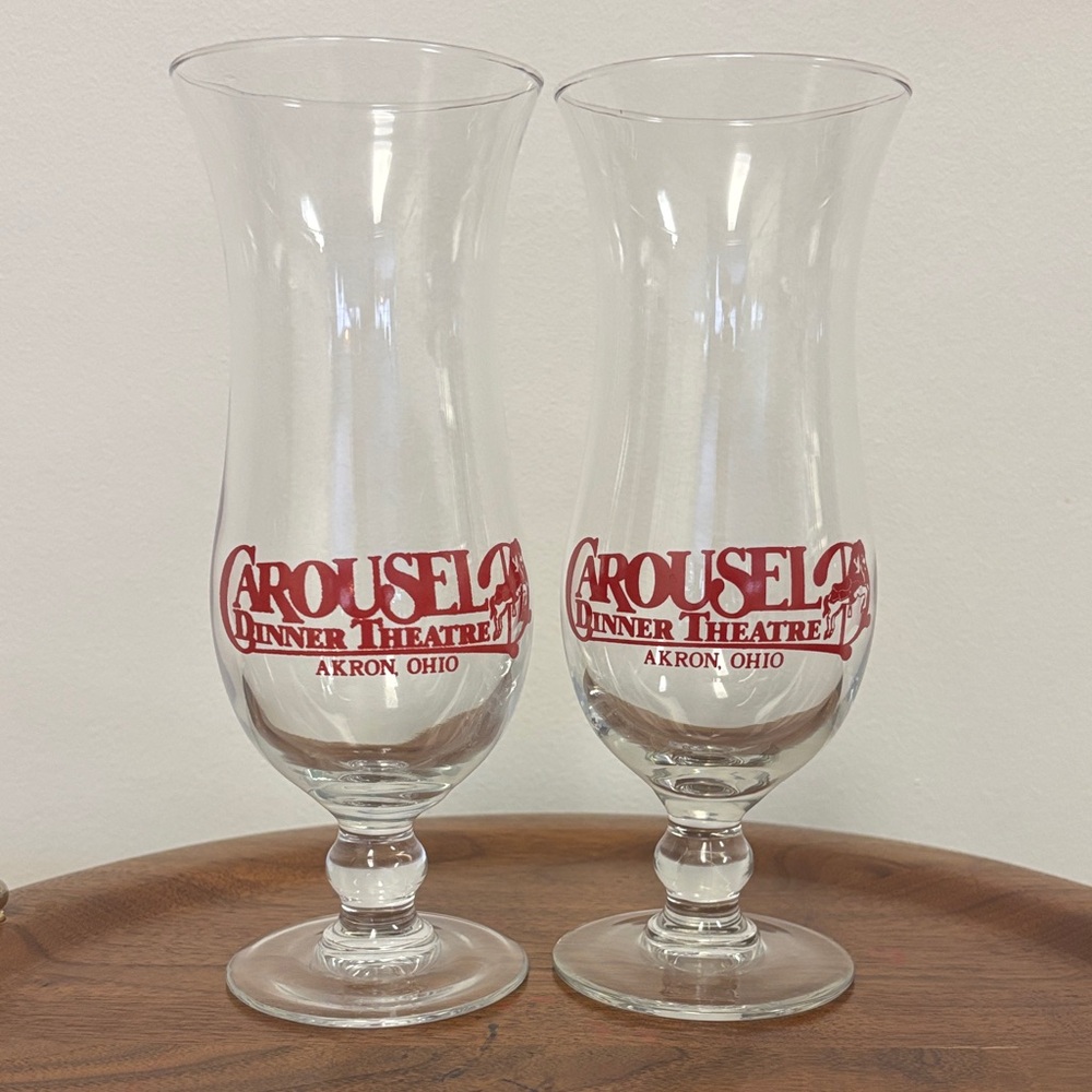 Carousel Dinner Theatre Glasses - Picture 1 of 8